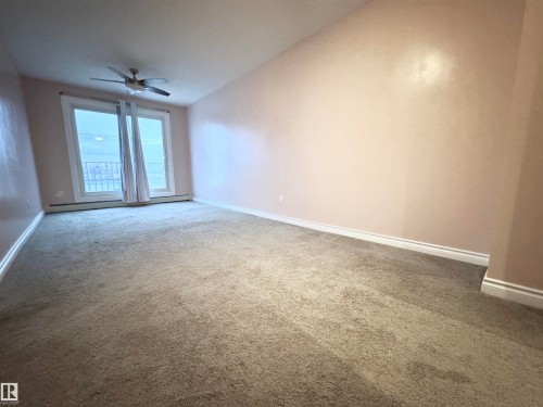 #18 10616 123 St Nw, Edmonton, AB - Indoor Photo Showing Other Room