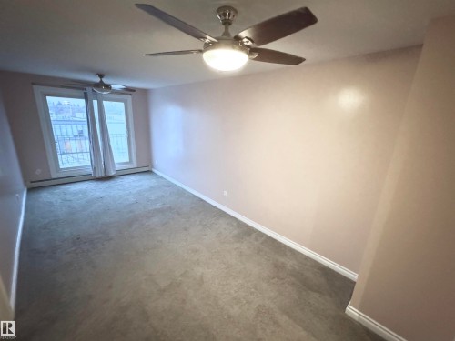 #18 10616 123 St Nw, Edmonton, AB - Indoor Photo Showing Other Room