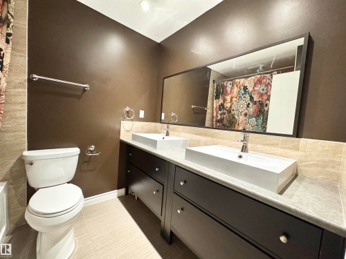 #18 10616 123 St Nw, Edmonton, AB - Indoor Photo Showing Bathroom