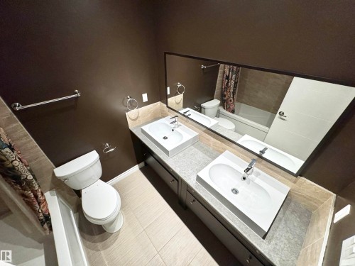 #18 10616 123 St Nw, Edmonton, AB - Indoor Photo Showing Bathroom