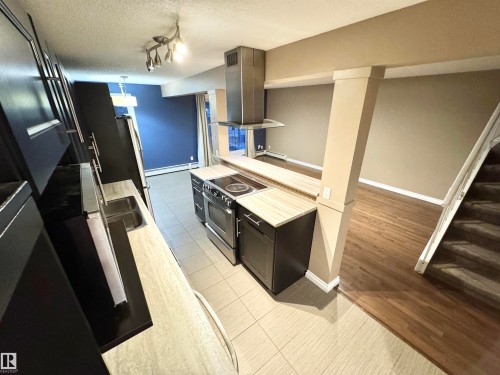 #18 10616 123 St Nw, Edmonton, AB - Indoor