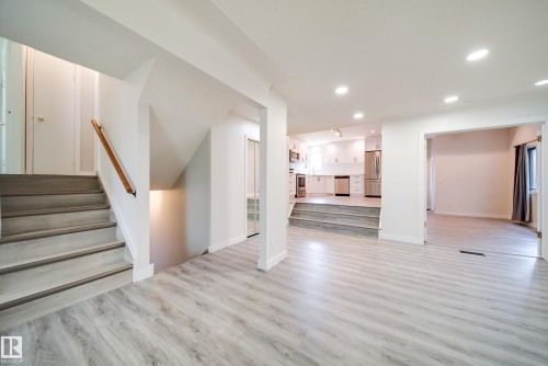 10519 140 Street Nw, Edmonton, AB - Indoor Photo Showing Other Room