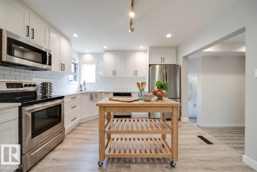 10519 140 Street Nw, Edmonton, AB - Indoor Photo Showing Kitchen With Upgraded Kitchen