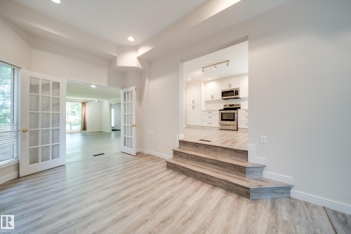 10519 140 Street Nw, Edmonton, AB - Indoor Photo Showing Other Room
