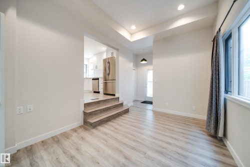 10519 140 Street Nw, Edmonton, AB - Indoor Photo Showing Other Room