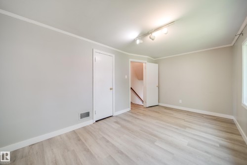 10519 140 Street Nw, Edmonton, AB - Indoor Photo Showing Other Room