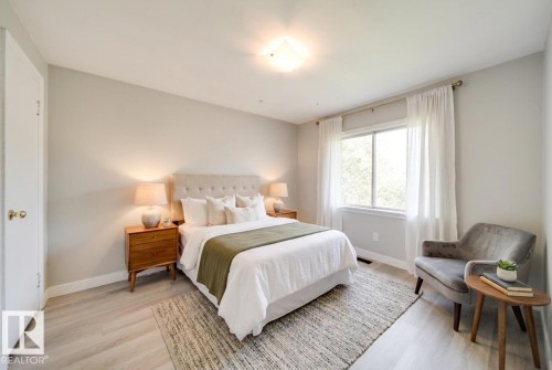 10519 140 Street Nw, Edmonton, AB - Indoor Photo Showing Bedroom