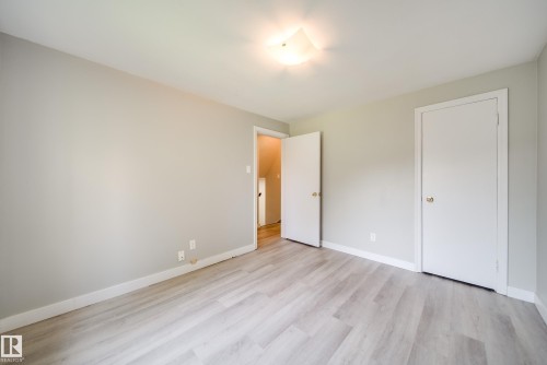 10519 140 Street Nw, Edmonton, AB - Indoor Photo Showing Other Room