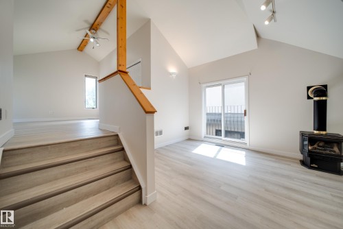 10519 140 Street Nw, Edmonton, AB - Indoor Photo Showing Other Room