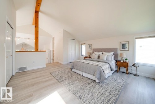 10519 140 Street Nw, Edmonton, AB - Indoor Photo Showing Bedroom