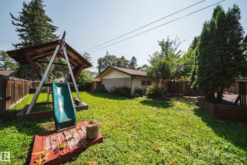 10519 140 Street Nw, Edmonton, AB - Outdoor With Backyard