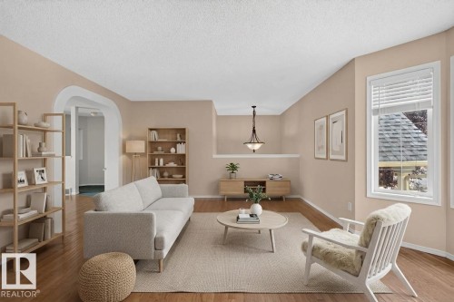 #111 1670 Jamha Rd Nw, Edmonton, AB - Indoor Photo Showing Living Room