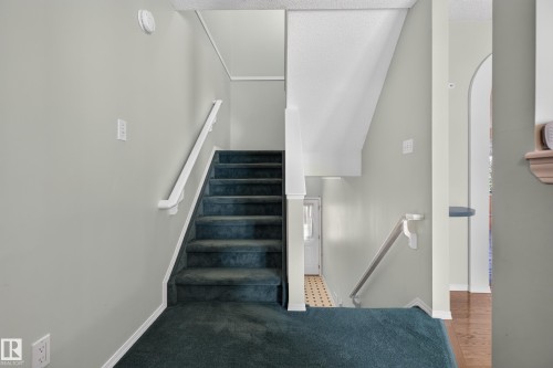 #111 1670 Jamha Rd Nw, Edmonton, AB - Indoor Photo Showing Other Room