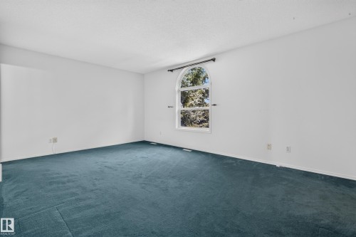 #111 1670 Jamha Rd Nw, Edmonton, AB - Indoor Photo Showing Other Room