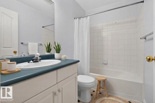 #111 1670 Jamha Rd Nw, Edmonton, AB - Indoor Photo Showing Bathroom