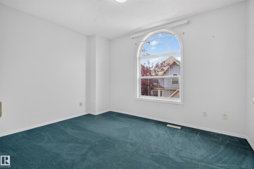 #111 1670 Jamha Rd Nw, Edmonton, AB - Indoor Photo Showing Other Room