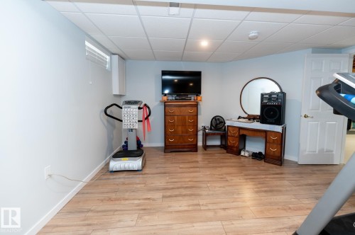 10860 25 Avenue Nw, Edmonton, AB - Indoor Photo Showing Other Room