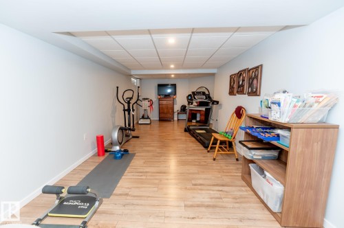 10860 25 Avenue Nw, Edmonton, AB - Indoor