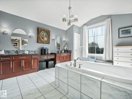 544 Adams Way Sw, Edmonton, AB - Indoor