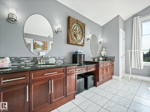 544 Adams Way Sw, Edmonton, AB - Indoor