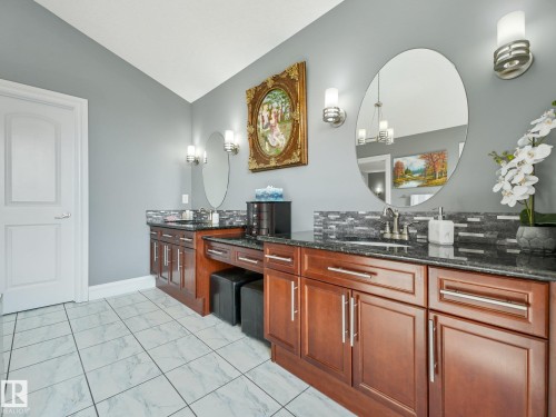 544 Adams Way Sw, Edmonton, AB - Indoor