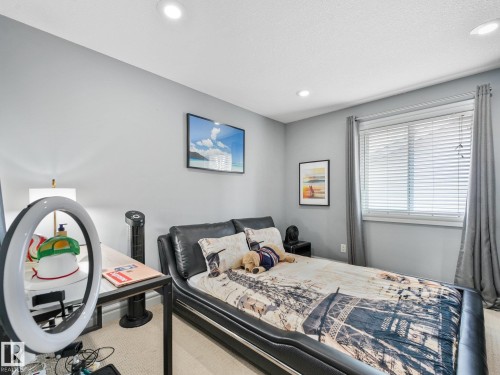 544 Adams Way Sw, Edmonton, AB - Indoor Photo Showing Bedroom