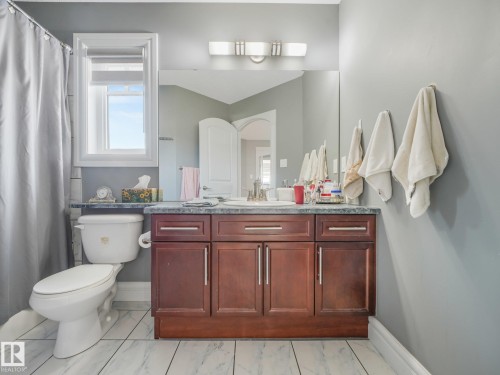 544 Adams Way Sw, Edmonton, AB - Indoor Photo Showing Bathroom