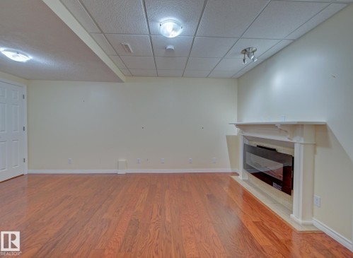#3 10 Woodcrest Ln, Fort Saskatchewan, AB - Indoor