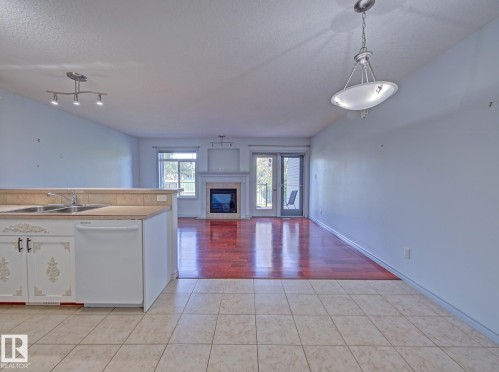#3 10 Woodcrest Ln, Fort Saskatchewan, AB - Indoor