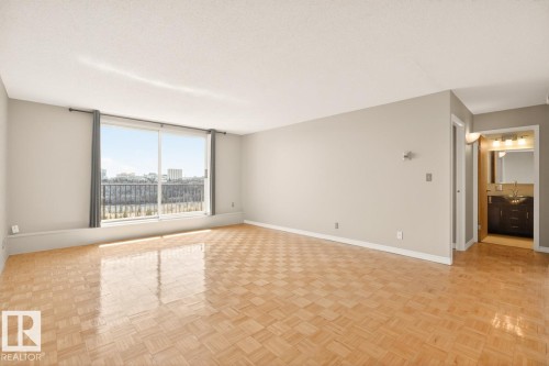 #605 11307 99 Av Nw, Edmonton, AB - Indoor Photo Showing Other Room