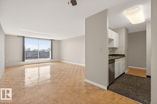#605 11307 99 Av Nw, Edmonton, AB - Indoor