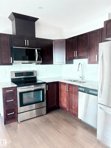 #2804 10238 103 St Nw, Edmonton, AB - Indoor Photo Showing Kitchen