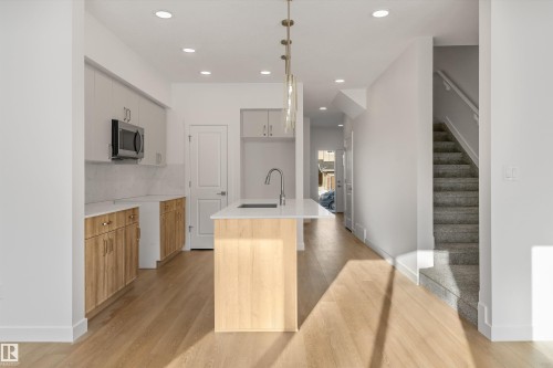 18863 29 Avenue Nw, Edmonton, AB - Indoor Photo Showing Kitchen With Upgraded Kitchen