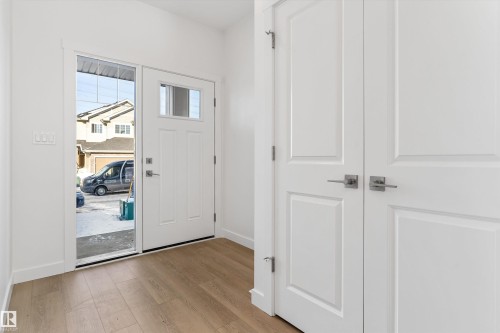 18863 29 Avenue Nw, Edmonton, AB - Indoor Photo Showing Other Room