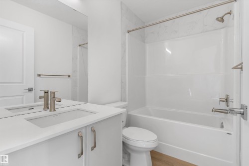 18863 29 Avenue Nw, Edmonton, AB - Indoor Photo Showing Bathroom