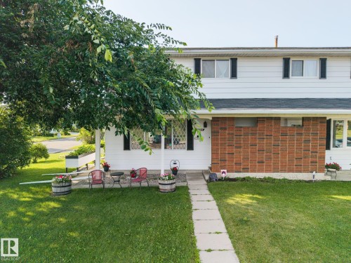 17303 82 Avenue Nw, Edmonton, AB - Outdoor