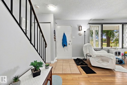 17303 82 Avenue Nw, Edmonton, AB - Indoor