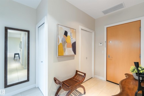 #108 2504 109 St Nw, Edmonton, AB - Indoor Photo Showing Other Room