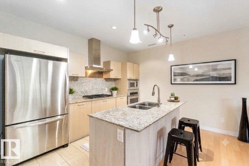 #108 2504 109 St Nw, Edmonton, AB - Indoor Photo Showing Kitchen With Double Sink With Upgraded Kitchen