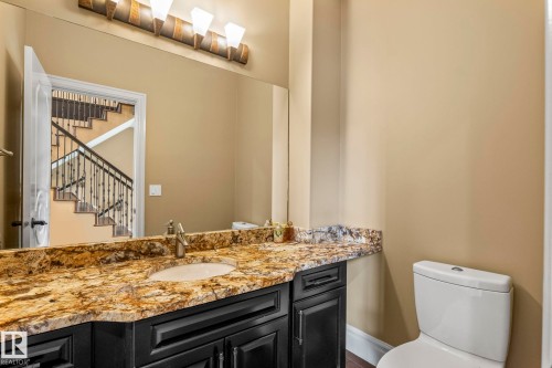 5320 Mullen Bend Nw, Edmonton, AB - Indoor Photo Showing Bathroom