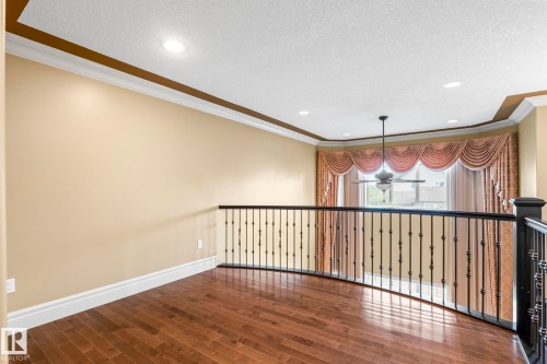 5320 Mullen Bend Nw, Edmonton, AB - Indoor Photo Showing Other Room