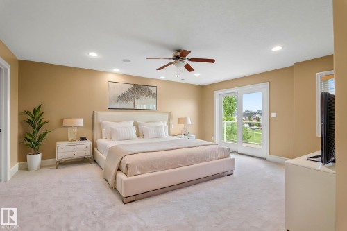 5320 Mullen Bend Nw, Edmonton, AB - Indoor Photo Showing Bedroom