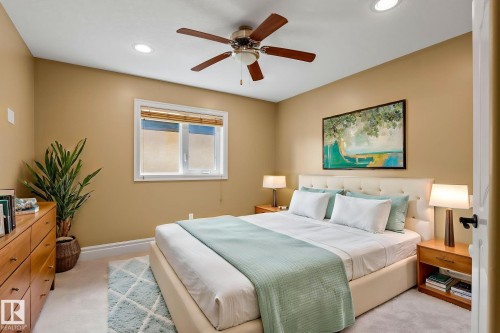 5320 Mullen Bend Nw, Edmonton, AB - Indoor Photo Showing Bedroom