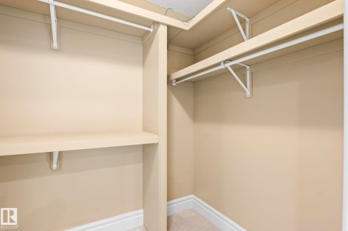 5320 Mullen Bend Nw, Edmonton, AB - Indoor With Storage