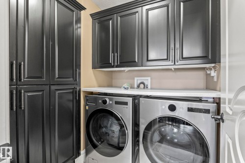 5320 Mullen Bend Nw, Edmonton, AB - Indoor Photo Showing Laundry Room