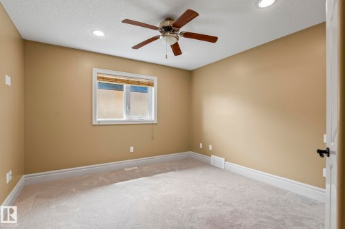 5320 Mullen Bend Nw, Edmonton, AB - Indoor Photo Showing Other Room