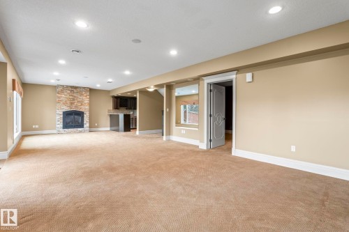 5320 Mullen Bend Nw, Edmonton, AB - Indoor