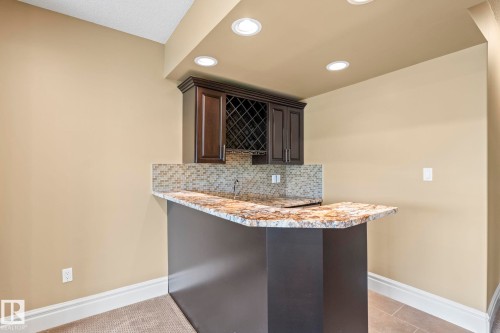 5320 Mullen Bend Nw, Edmonton, AB - Indoor