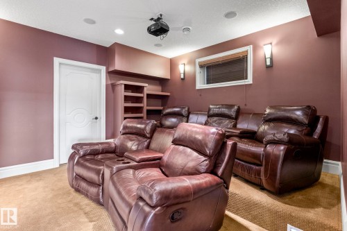 5320 Mullen Bend Nw, Edmonton, AB - Indoor