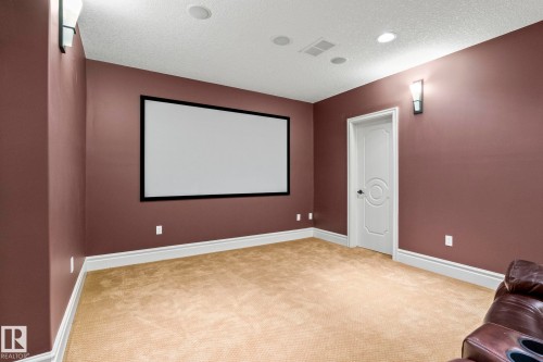 5320 Mullen Bend Nw, Edmonton, AB - Indoor Photo Showing Other Room